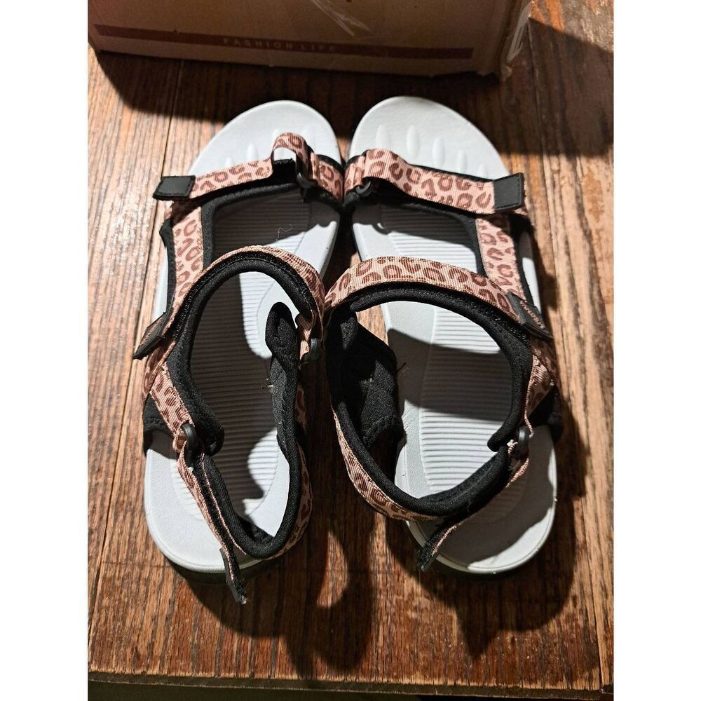 MEGNYA Womens Hiking Sandals Sz 11 Black Cheetah Leopard Animal Print Open Toe - Picture 4 of 5